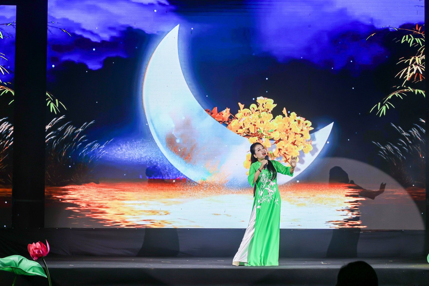 Nhiều ca kh&uacute;c hay của nhạc sĩ được tr&igrave;nh b&agrave;y trong chương tr&igrave;nh